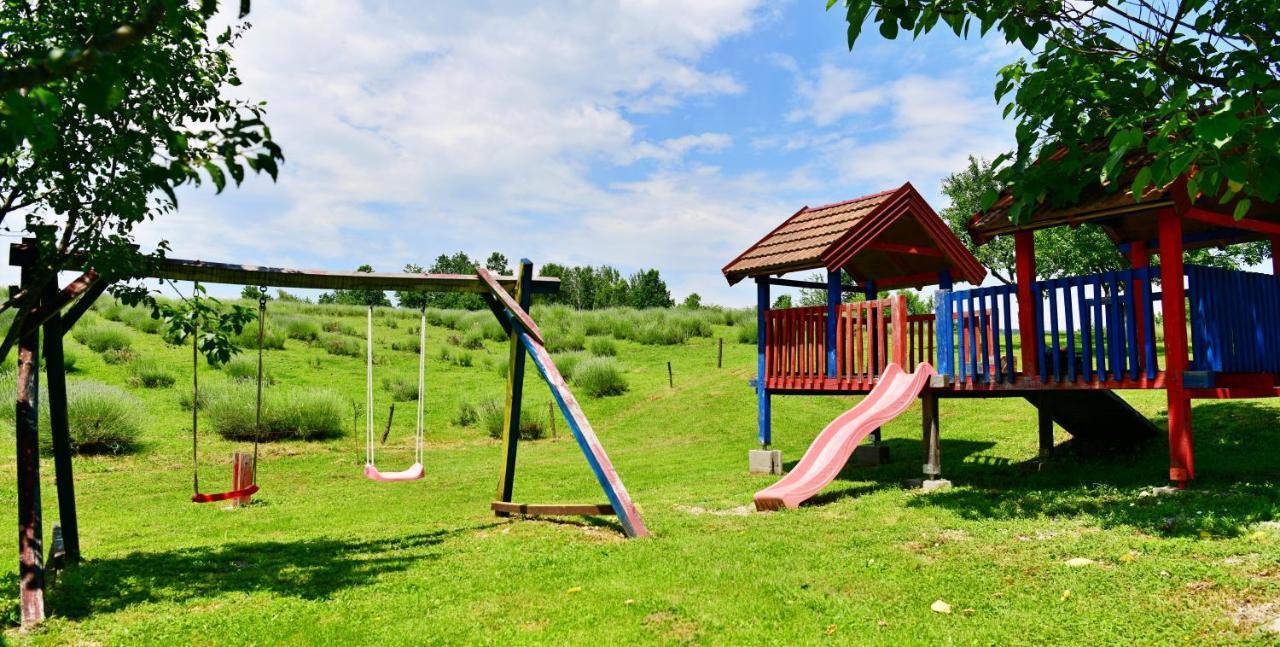 Lavanda Farm Apartmani Rakovica Exterior photo