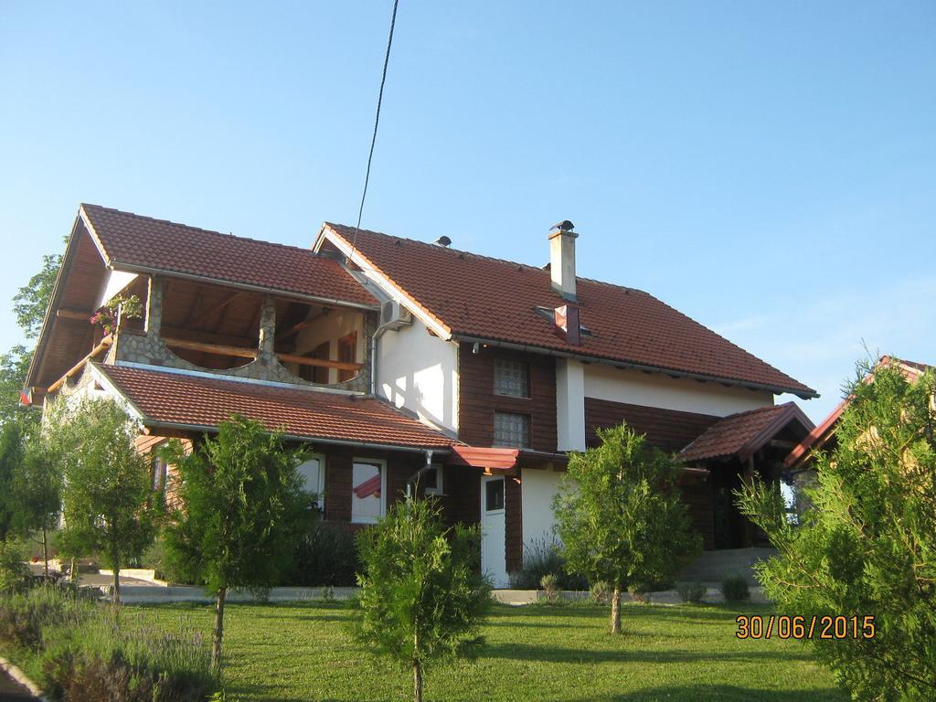 Lavanda Farm Apartmani Rakovica Exterior photo