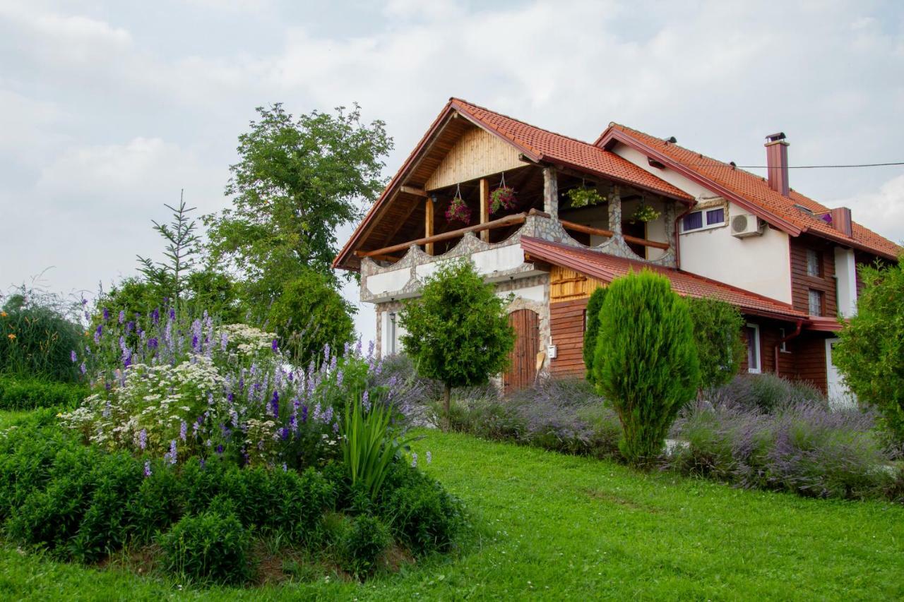 Lavanda Farm Apartmani Rakovica Exterior photo